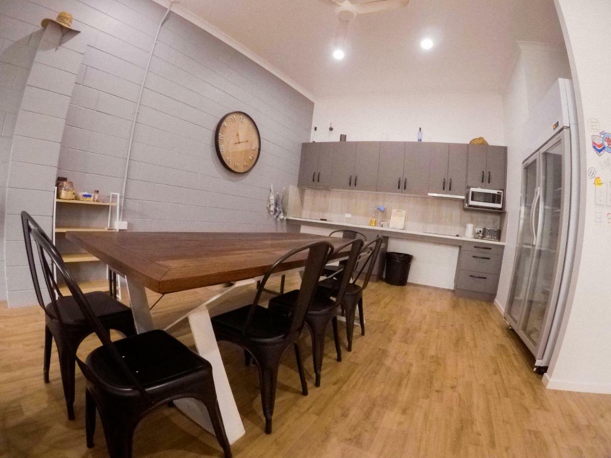 Bunk Inn Hostel Bundaberg Ngoại thất bức ảnh